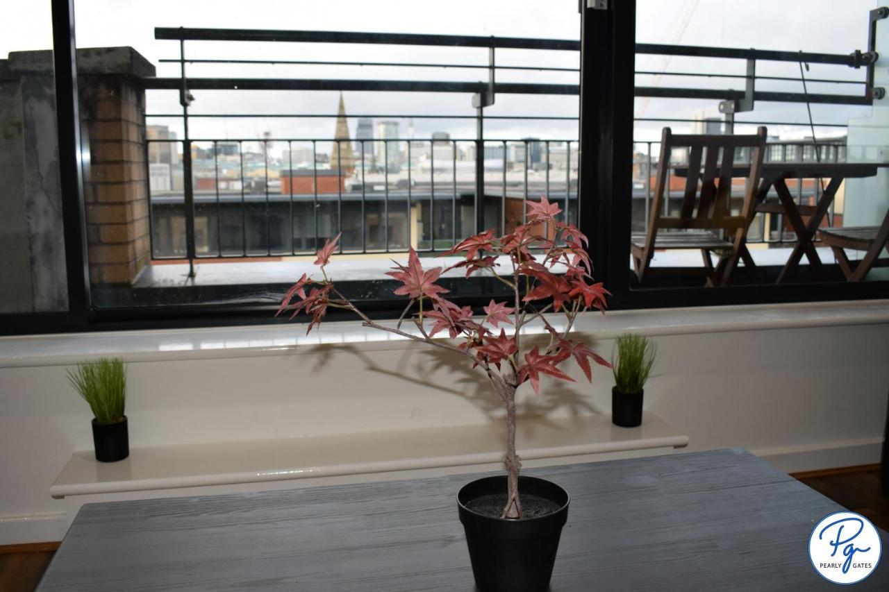 ברמינגהאם Penthouse - Amazing City Skyline Views - Balcony - Free Extra 2 Hours - Free Parking - Utilita Arena - Bullring Shopping - New St Station- Super King Size Bed מראה חיצוני תמונה