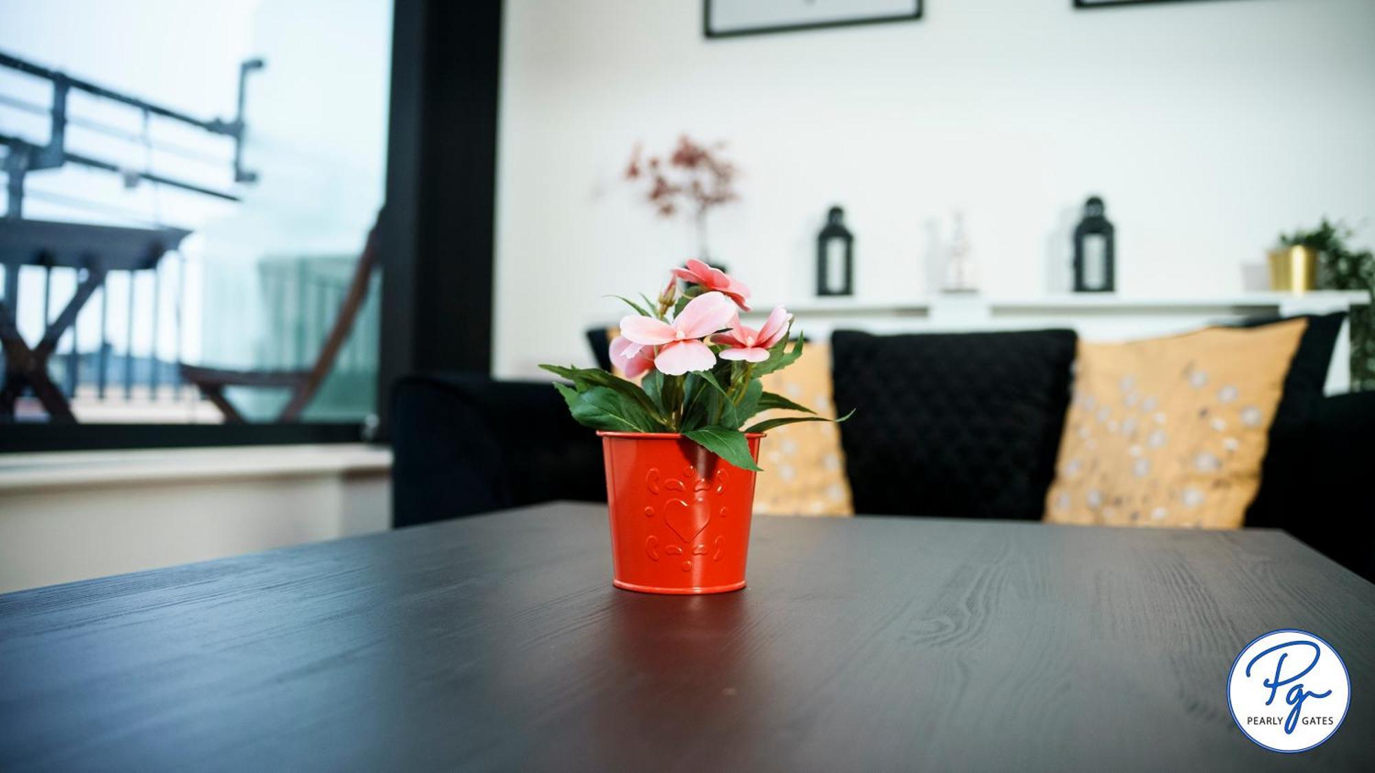 ברמינגהאם Penthouse - Amazing City Skyline Views - Balcony - Free Extra 2 Hours - Free Parking - Utilita Arena - Bullring Shopping - New St Station- Super King Size Bed מראה חיצוני תמונה